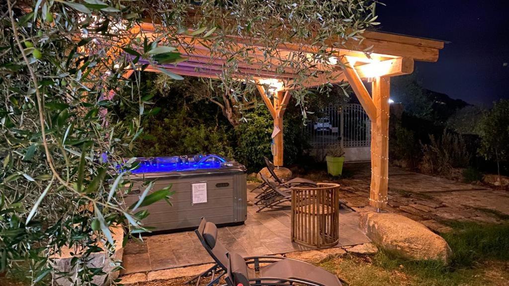 Entre Mer & Maquis, L'Ame De La Corse En Gites De Charme Avec Jacuzzi, Proche Ajaccio Peri Eksteriør bilde