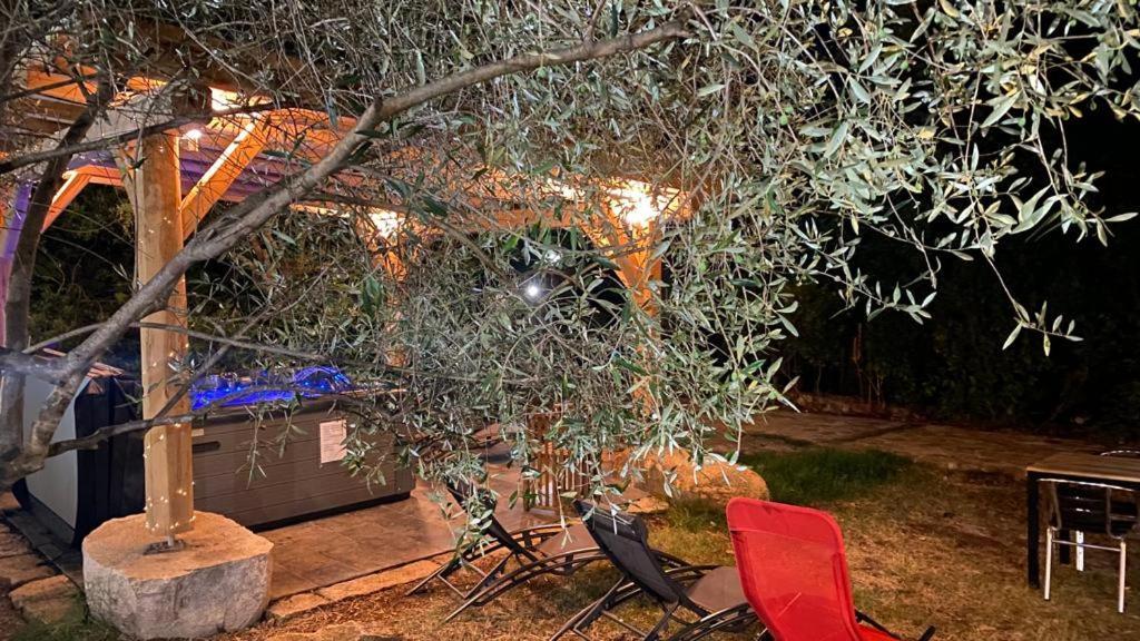 Entre Mer & Maquis, L'Ame De La Corse En Gites De Charme Avec Jacuzzi, Proche Ajaccio Peri Eksteriør bilde